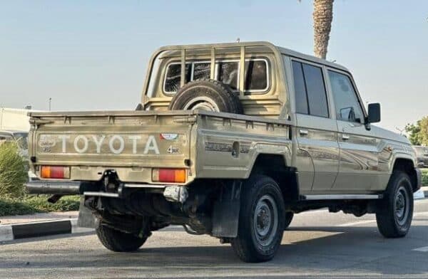 Toyota - Land Cruiser Pickup Double Cabin in Congo